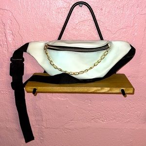 White Fanny pack